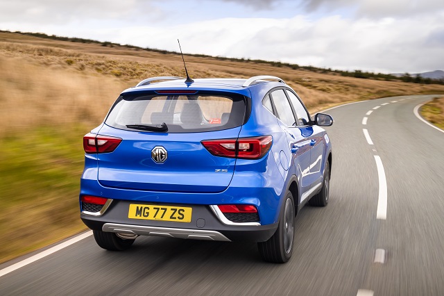 مواصفات سياره ام جي 2021 Mg Zs واسعارها Youtube