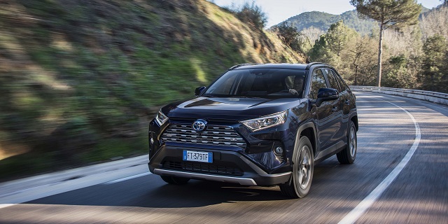 مواصفات تويوتا راف 4