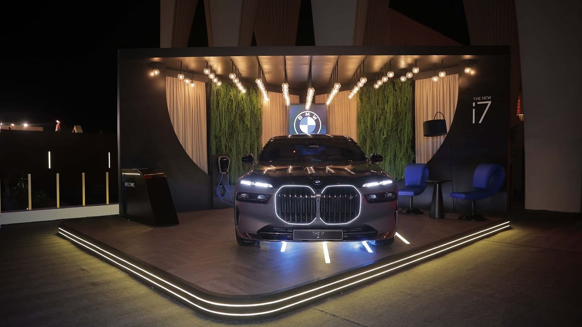 BMW السيارة الرسمية في مهرجان الجونة السينمائي 2023