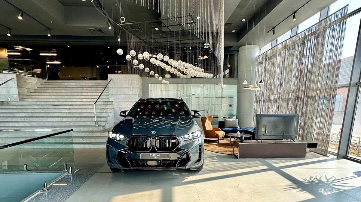 إفتتاح صالة عرض لـ BMW و MINI في منطقة ألماظة